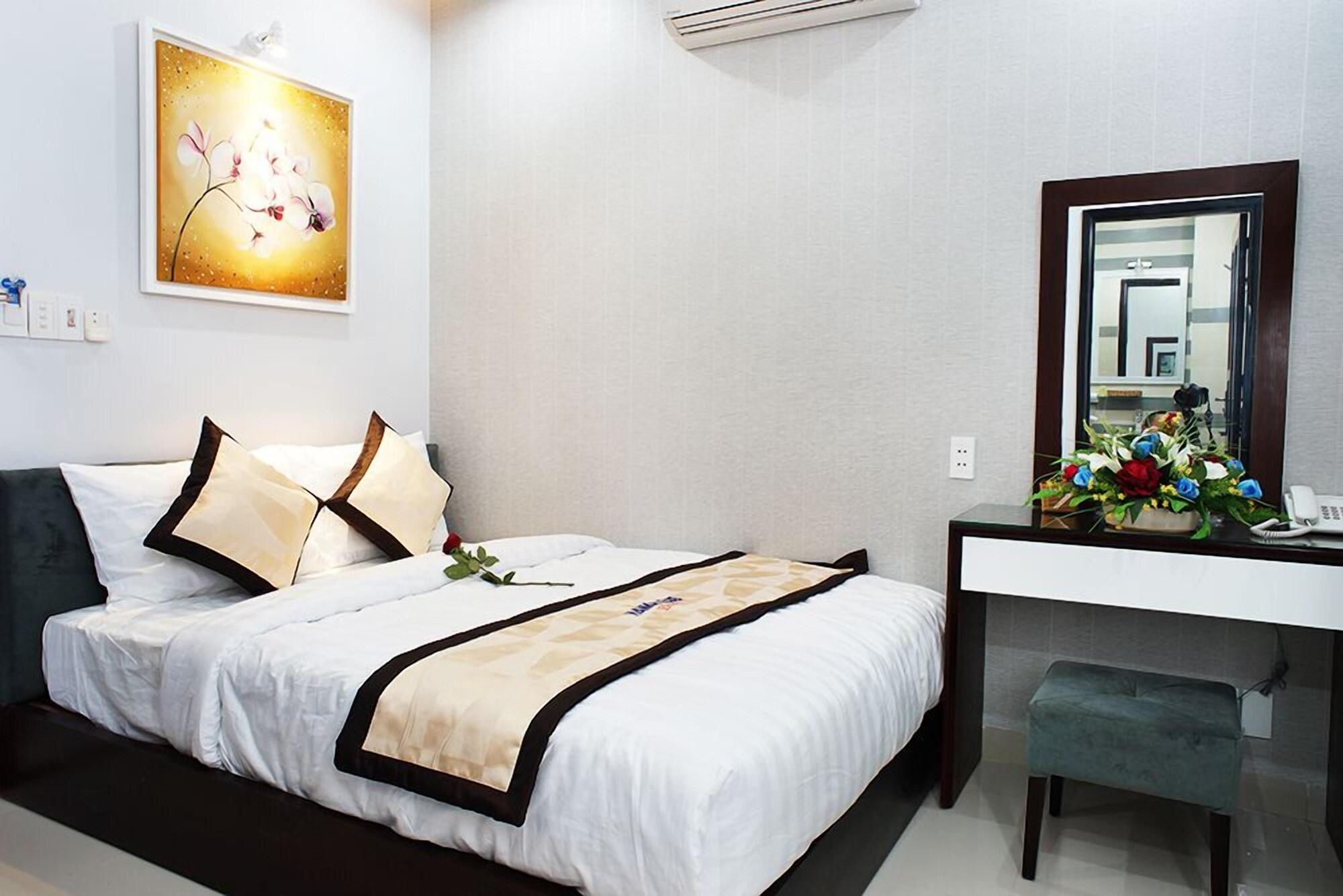 Hanoi Blue Hotel - The Water Front Danang Exterior photo